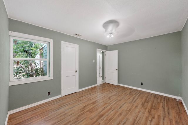 3102 Kilburn Avenue, Dallas, TX 75216