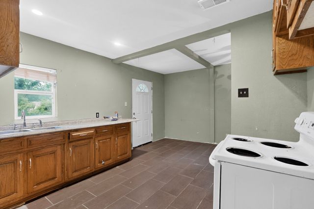3102 Kilburn Avenue, Dallas, TX 75216