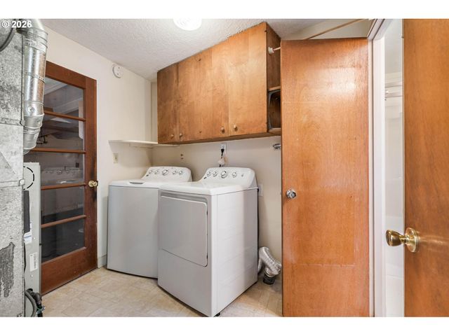 1421 HARVARD Ave, Gladstone, OR 97027