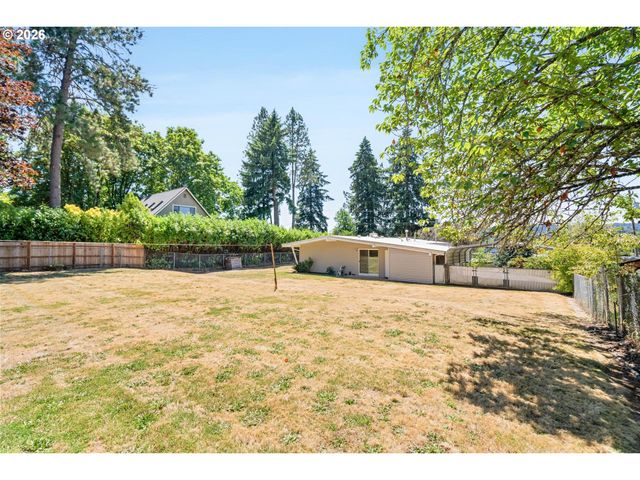 1421 HARVARD Ave, Gladstone, OR 97027