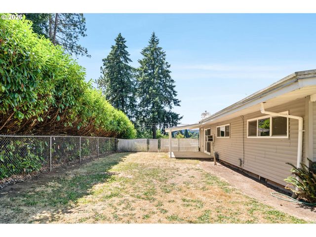 1421 HARVARD Ave, Gladstone, OR 97027