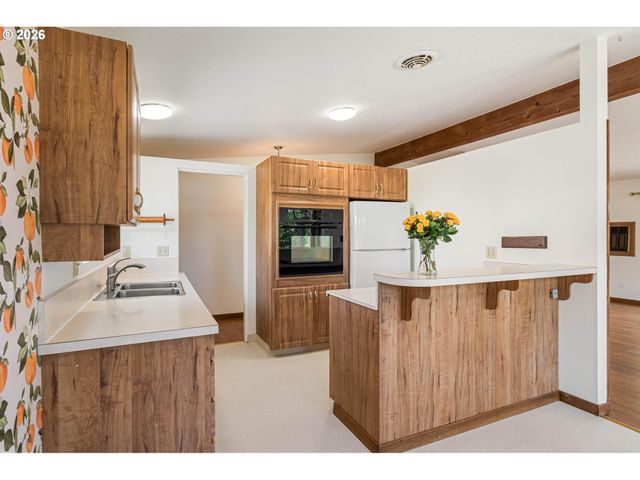 1421 HARVARD Ave, Gladstone, OR 97027