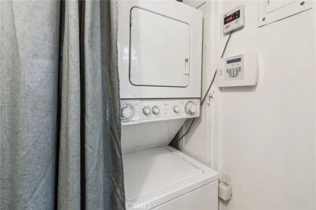 432 Fernwood Pacific, Topanga, CA 90290