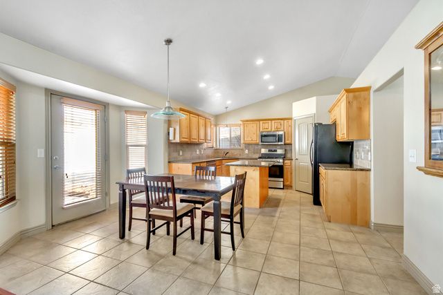7074 S RIALTO WAY, West Jordan, UT 84081