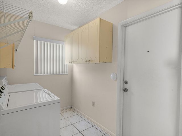 1933 PRAIRIE DUNES CIRCLE N, Lakeland, FL 33810