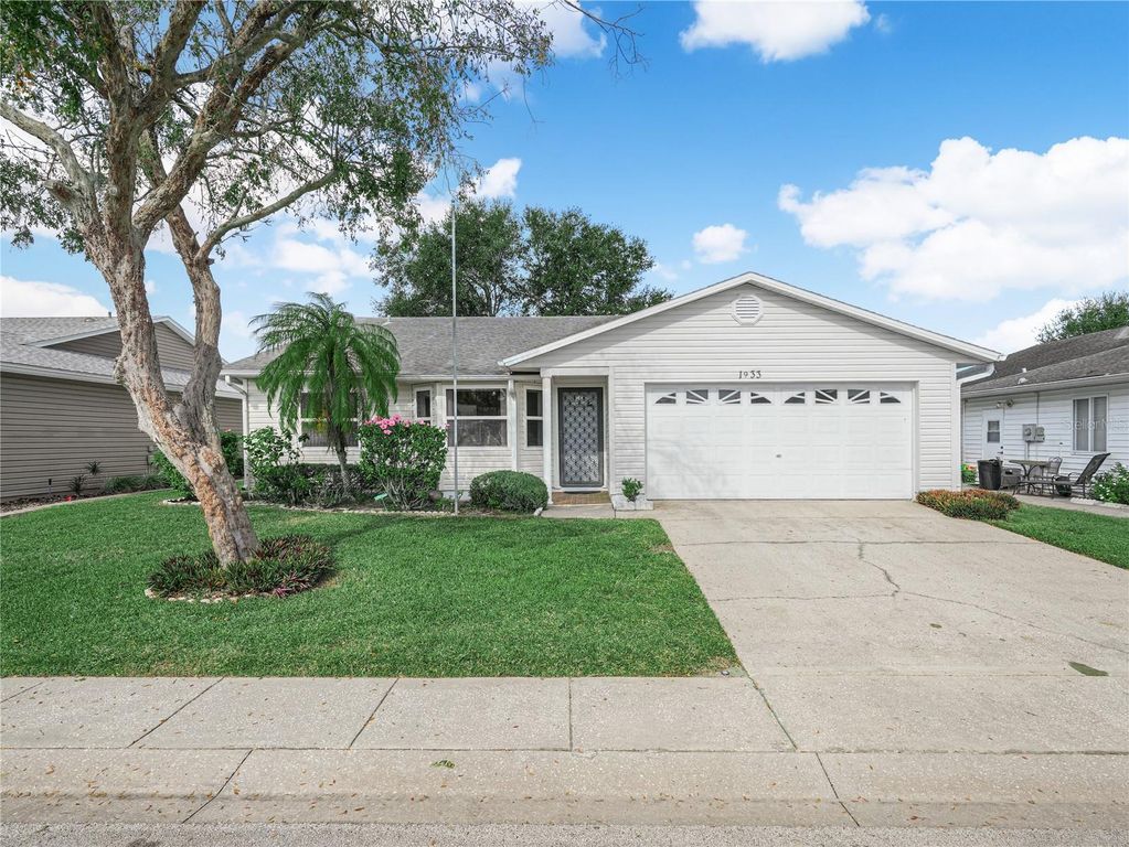 1933 PRAIRIE DUNES CIRCLE N, Lakeland, FL 33810
