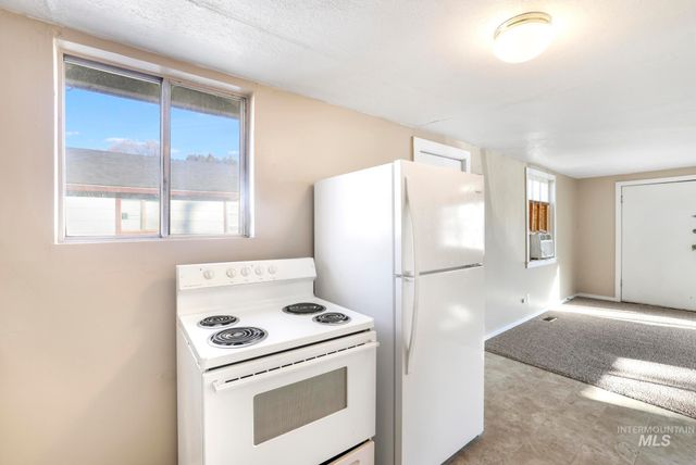 525 Adams St, Twin Falls, ID 83301