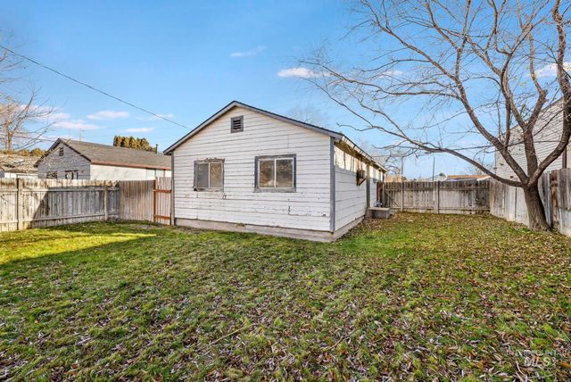 525 Adams St, Twin Falls, ID 83301