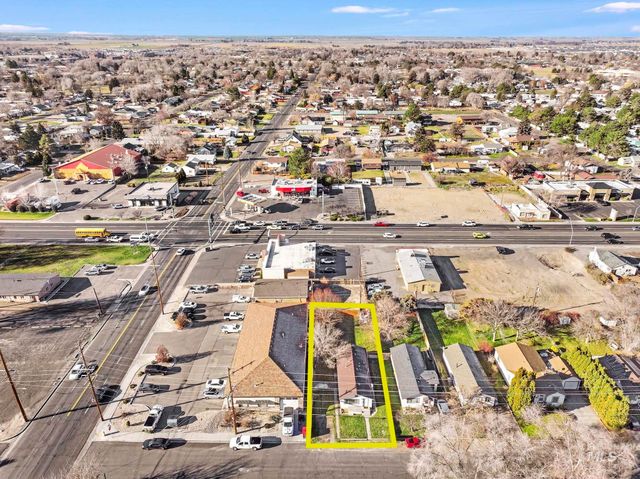 525 Adams St, Twin Falls, ID 83301