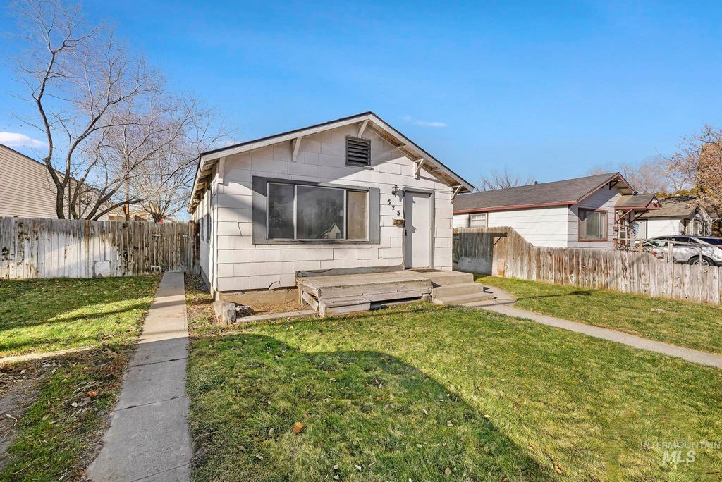 525 Adams St, Twin Falls, ID 83301
