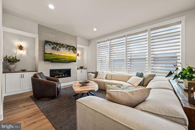 337 HORSESHOE TRL, Newtown Square, PA 19073