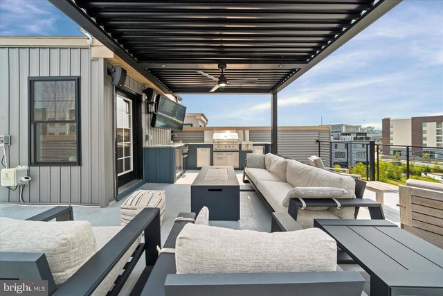 337 HORSESHOE TRL, Newtown Square, PA 19073