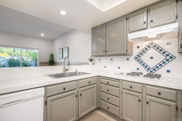 1860 Matin Circle 103, San Marcos, CA 92069