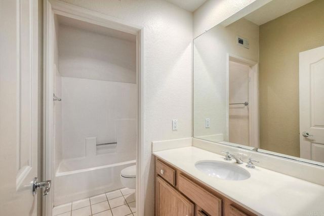 1860 Matin Circle 103, San Marcos, CA 92069