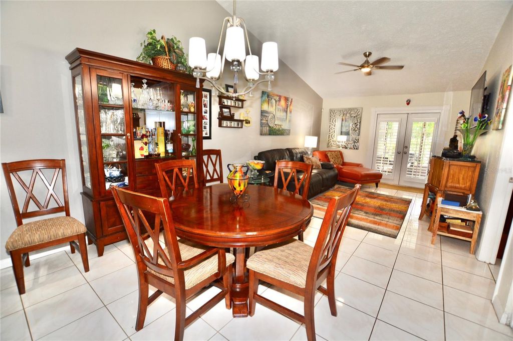 Image 14 of property listing at 1762 CASTLE ROCK ROAD, Tampa, FL 33612