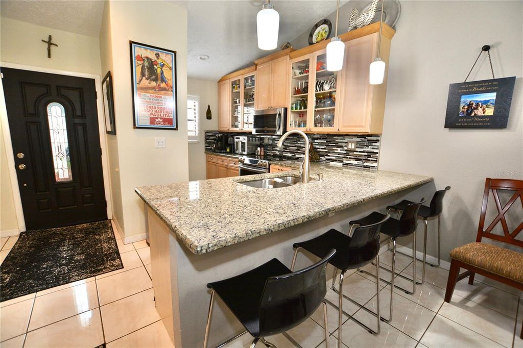 Image 15 of property listing at 1762 CASTLE ROCK ROAD, Tampa, FL 33612