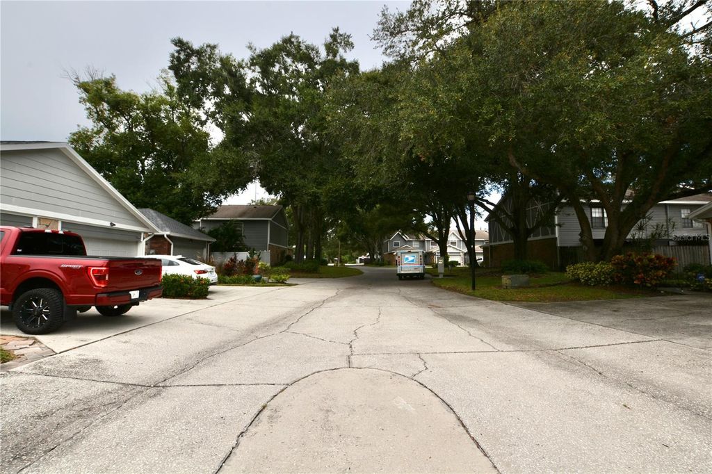 Image 48 of property listing at 1762 CASTLE ROCK ROAD, Tampa, FL 33612