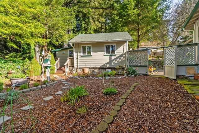 62 Spur Street, Weott, CA 95571