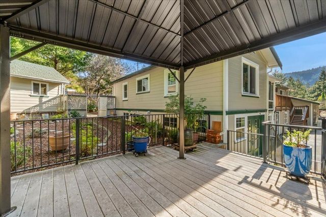 62 Spur Street, Weott, CA 95571