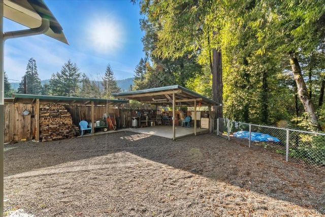 62 Spur Street, Weott, CA 95571