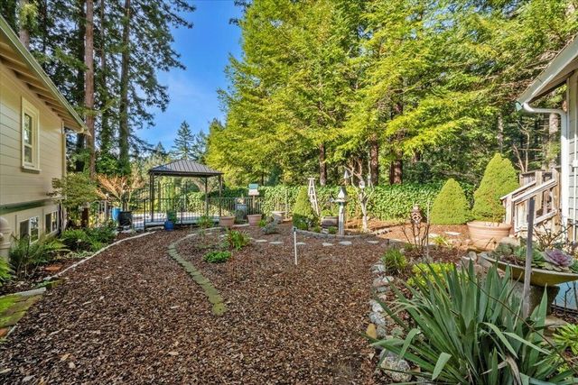 62 Spur Street, Weott, CA 95571