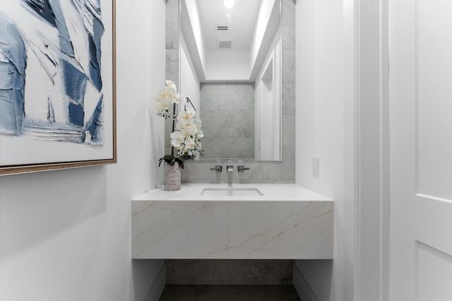 5014 N Braeswood Boulevard, Houston, TX 77096