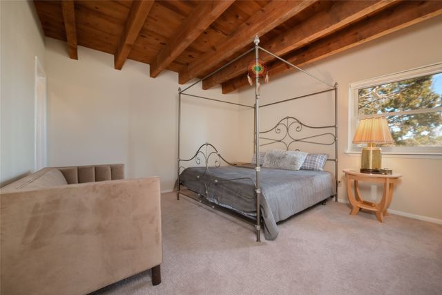 16 Encantado Circle, Santa Fe, NM 87508