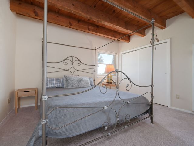 16 Encantado Circle, Santa Fe, NM 87508