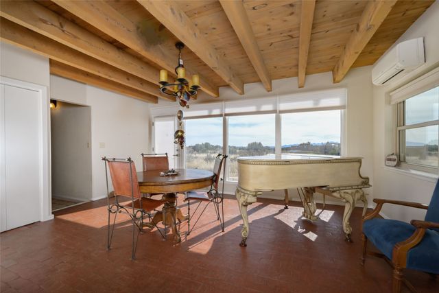16 Encantado Circle, Santa Fe, NM 87508