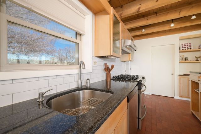 16 Encantado Circle, Santa Fe, NM 87508