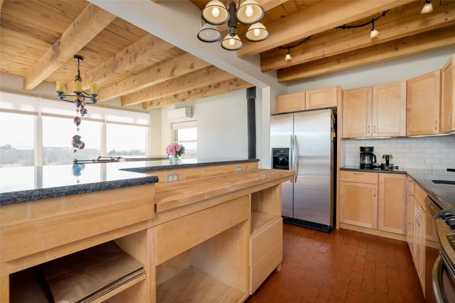 16 Encantado Circle, Santa Fe, NM 87508