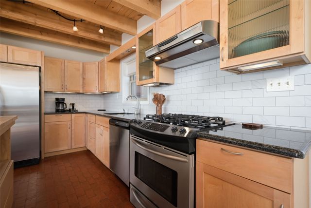 16 Encantado Circle, Santa Fe, NM 87508