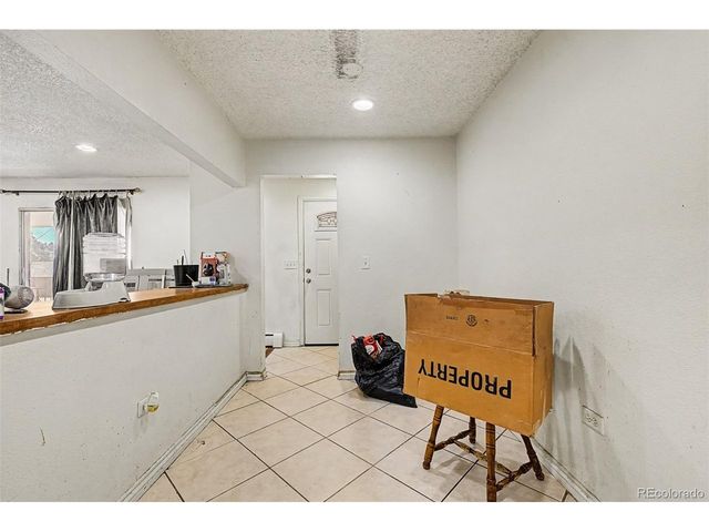 4593 S Lowell Blvd D, Denver, CO 80236