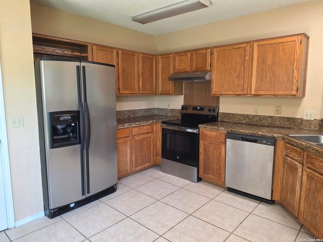 338 BURKWOOD LN, Cibolo, TX 78108