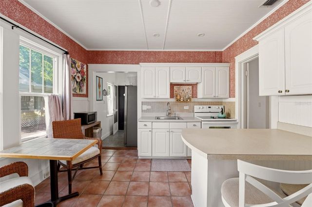 2330 7TH AVENUE W, Bradenton, FL 34205