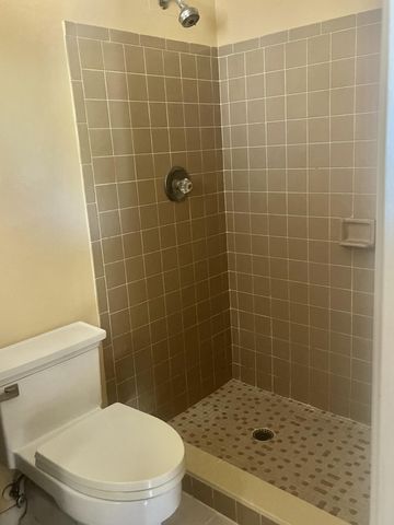 8905 SE Sandy Lane, Hobe Sound, FL 33455