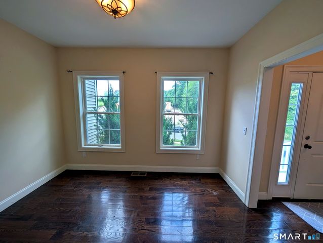 79 High Ledge Circle, Manchester, CT 06040