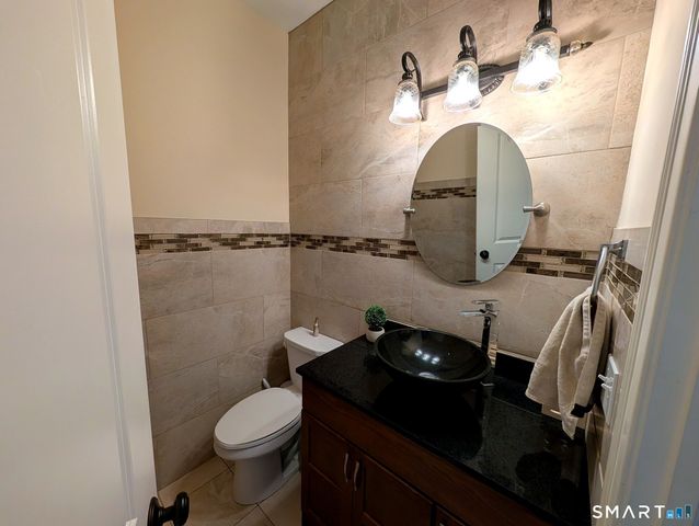 79 High Ledge Circle, Manchester, CT 06040