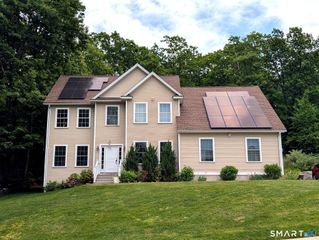 79 High Ledge Circle, Manchester, CT 06040