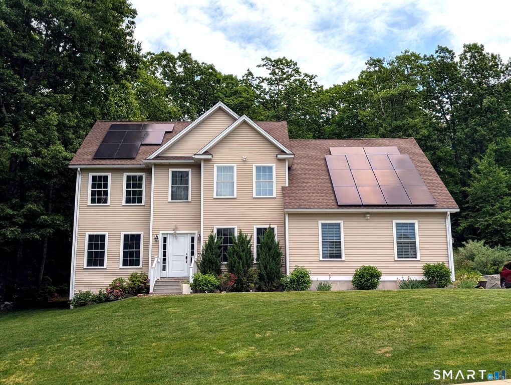 79 High Ledge Circle, Manchester, CT 06040