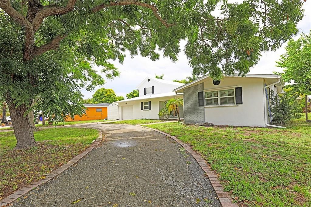 1353 Stadler DR, Fort Myers, FL 33901