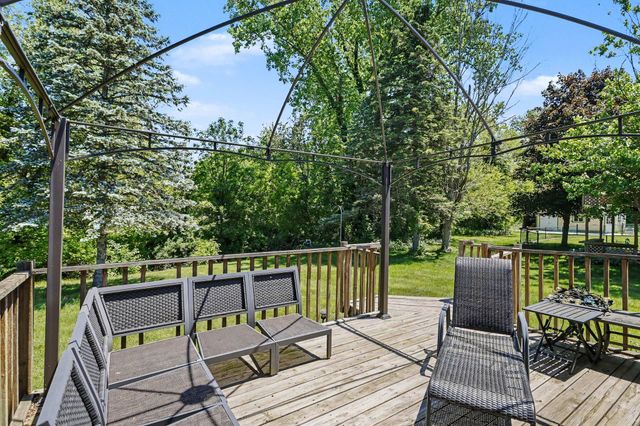 1575 Pheasant Run, Baroda, MI 49101