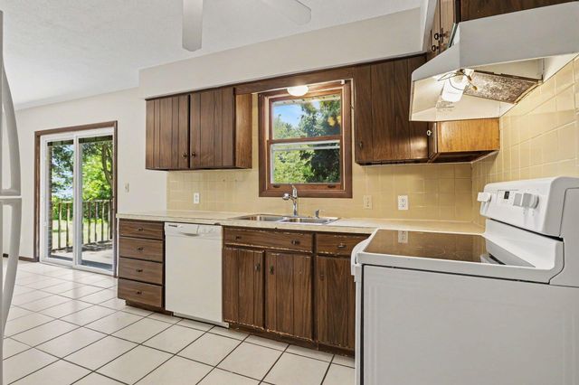 1575 Pheasant Run, Baroda, MI 49101