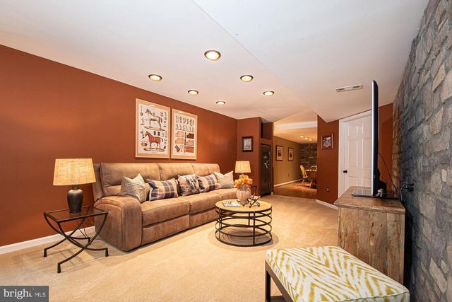 364 SINGLETON CIR, Warrenton, VA 20186