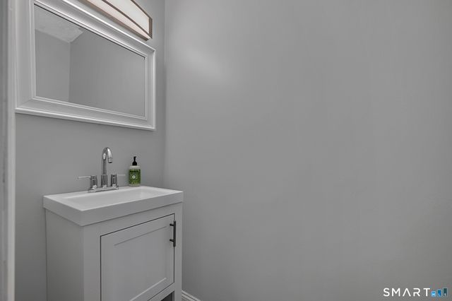 24 Blueridge Drive APT K12, Waterbury, CT 06704