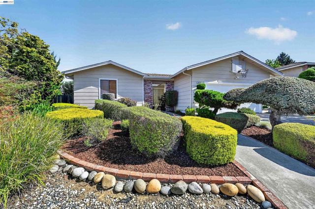 26976 Hemmingway Ct, Hayward, CA 94542
