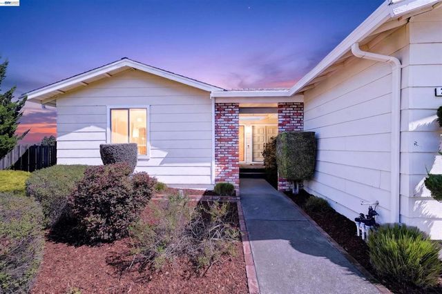 26976 Hemmingway Ct, Hayward, CA 94542