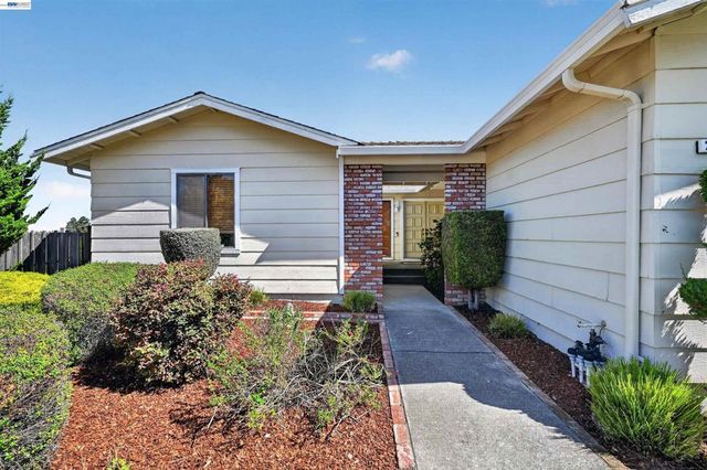 26976 Hemmingway Ct, Hayward, CA 94542