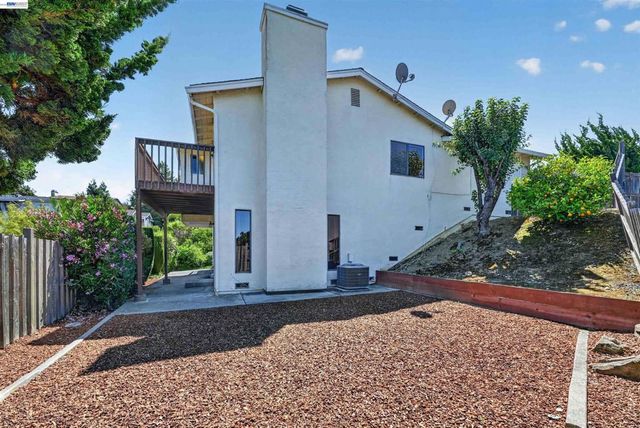 26976 Hemmingway Ct, Hayward, CA 94542