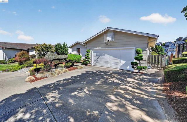 26976 Hemmingway Ct, Hayward, CA 94542